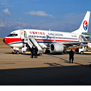 兰州中川机场货运航空快运业稳步发展的原因是什么？